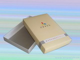 Foldable Shirt Box PX000107<br>Item:<strong>custom foldable shirt box</strong><br>
<br>
This is paper Box.<br>
paper Box Feautres:<br>
1 Materials: 350gsm White/Grey paper card/cardboard.custom according to customers' need<br>
2 Color: CMYK as client's artwork<br>
3 Printing: Offset printing,Screen print...