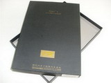 Custom Made Rigid Cardboard Box with Golden Hot stamped Logo for Luxury Man Underwear